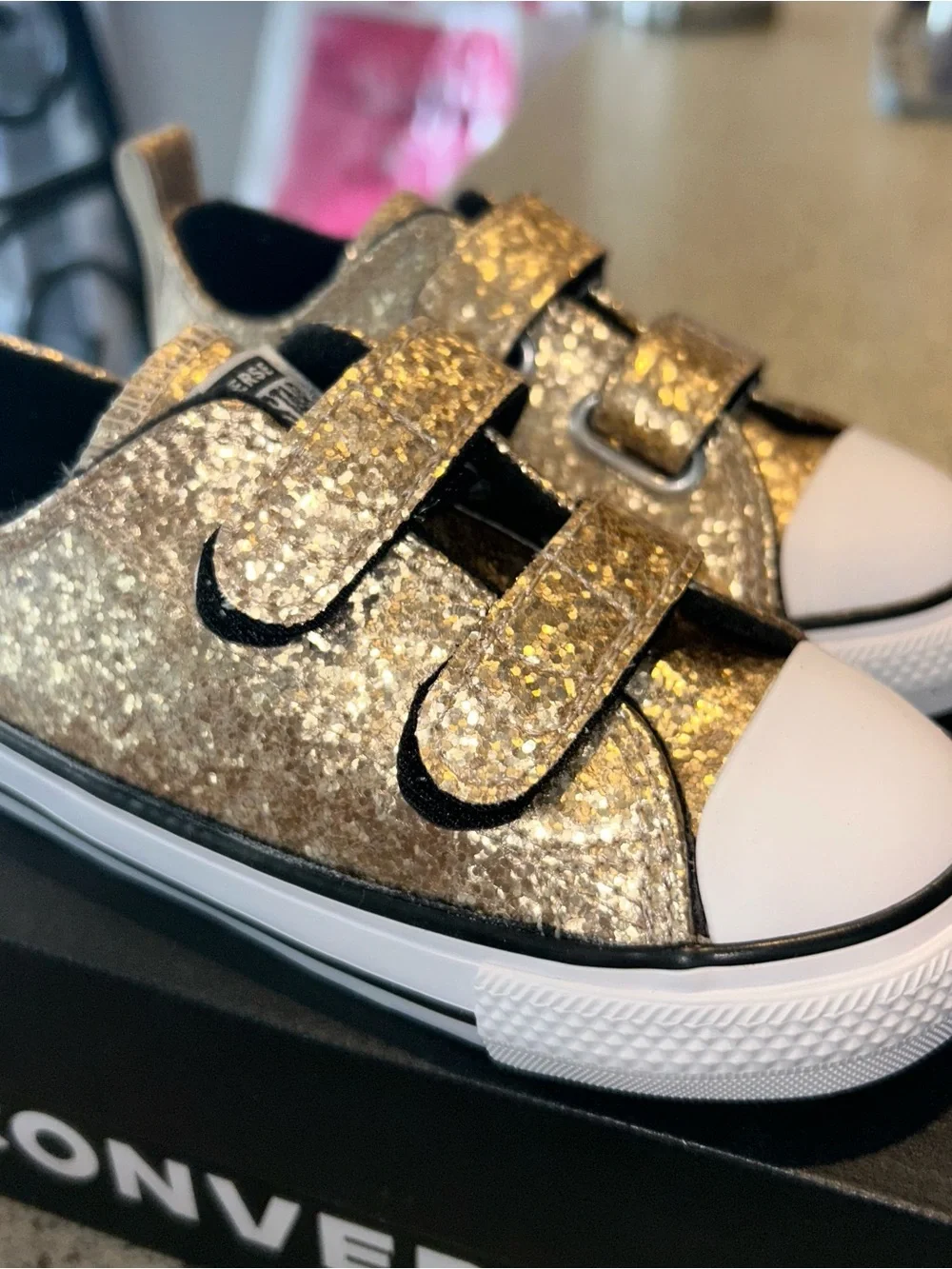 Converse shiny gold